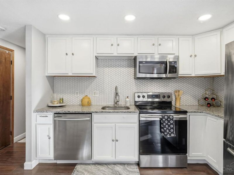 2148 Julie Terrace, Reading, OH 45215 Photo 14