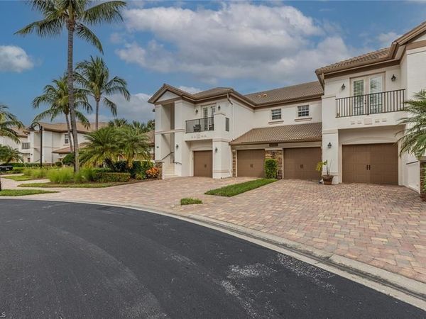 8085 Players Cove DR NE, Unit 201, NAPLES, FL 34113