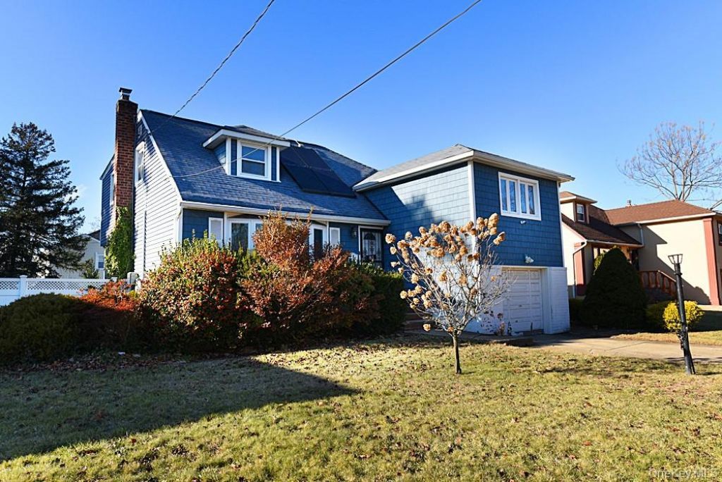 81 Hausch Boulevard, Roosevelt, NY 11575 Main Photo