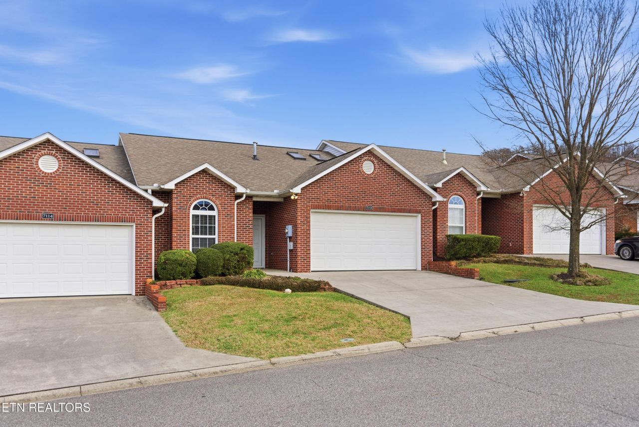 7110 High Alpine Lane, Knoxville, TN 37918 Main Photo