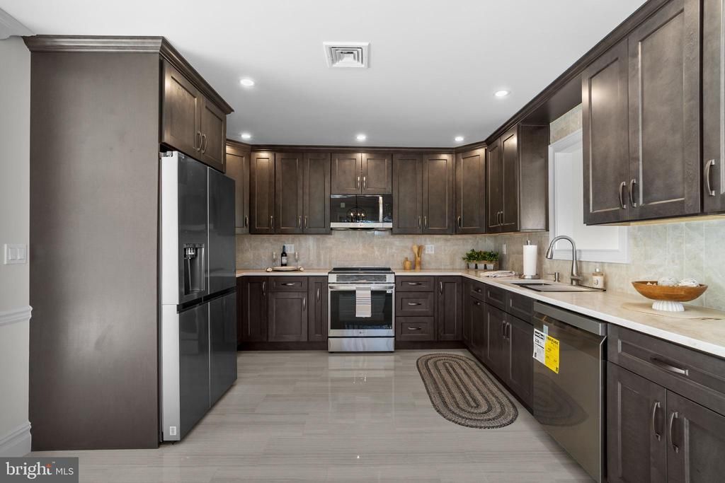 398 C Fuchsia Plaza, Monroe Township, NJ 08831 Main Photo