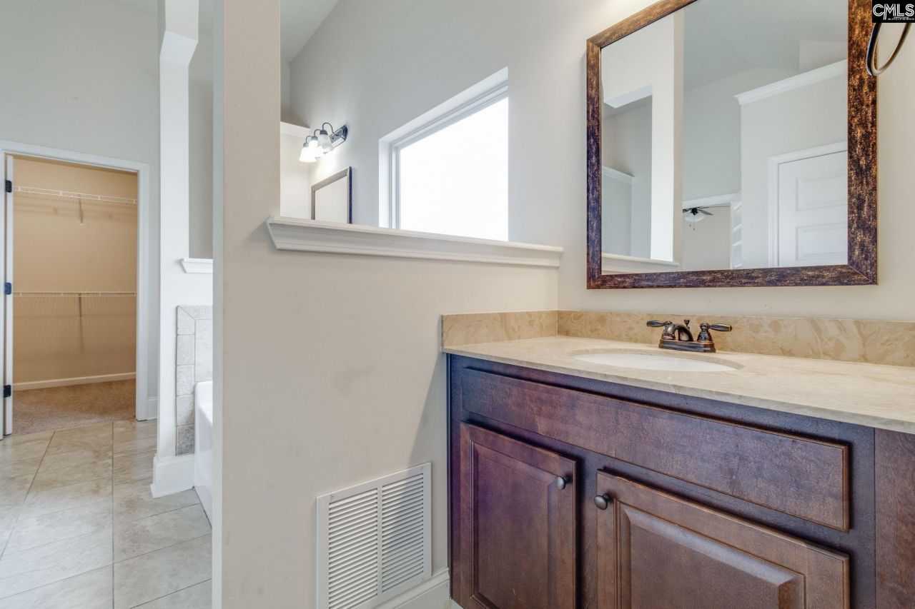 12 Hillfoots Court Photo 16