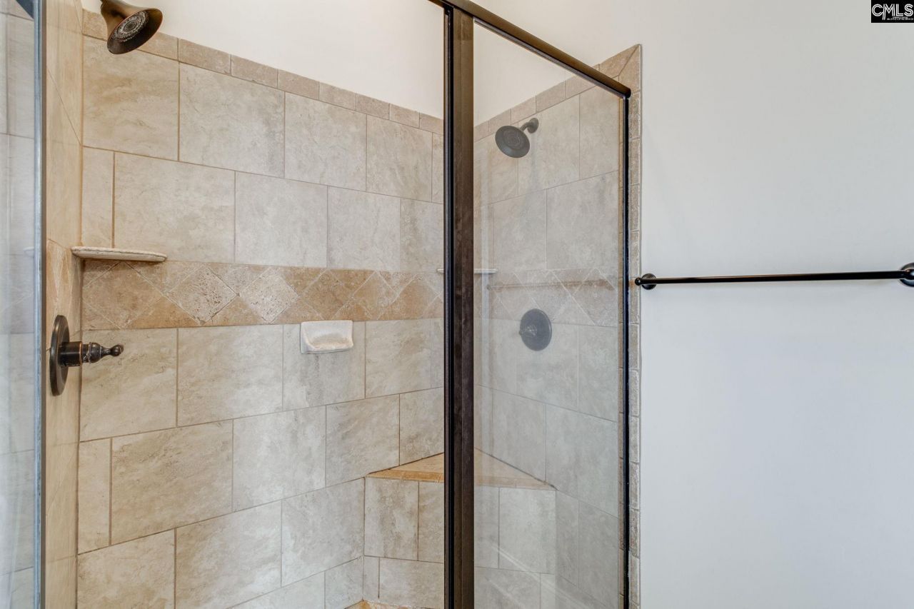 12 Hillfoots Court Photo 18