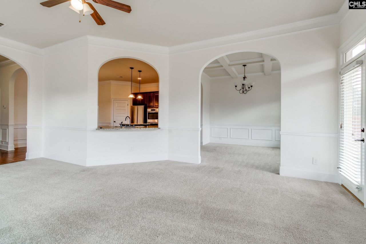 12 Hillfoots Court Photo 6