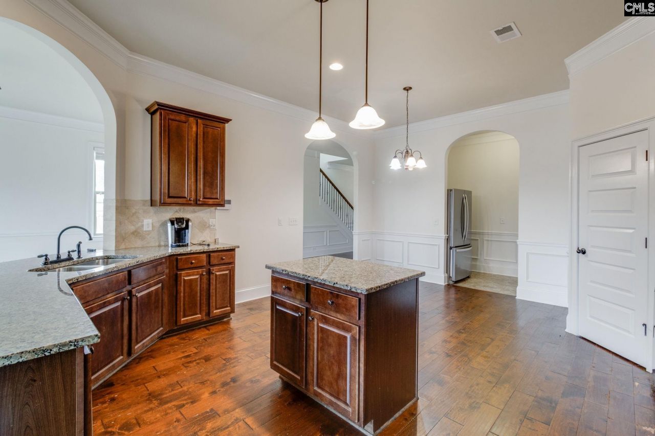 12 Hillfoots Court Photo 9