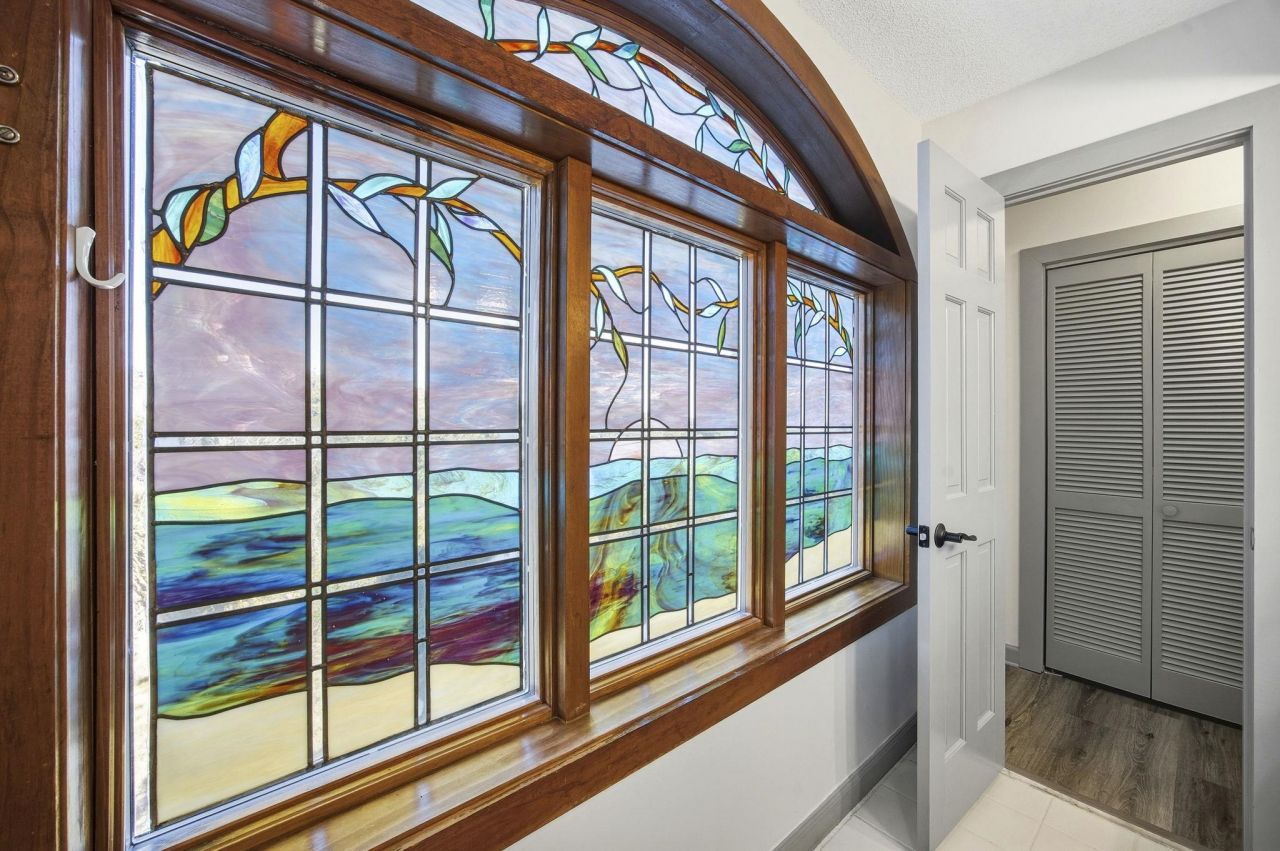 100 Lands End Blvd. Photo 16