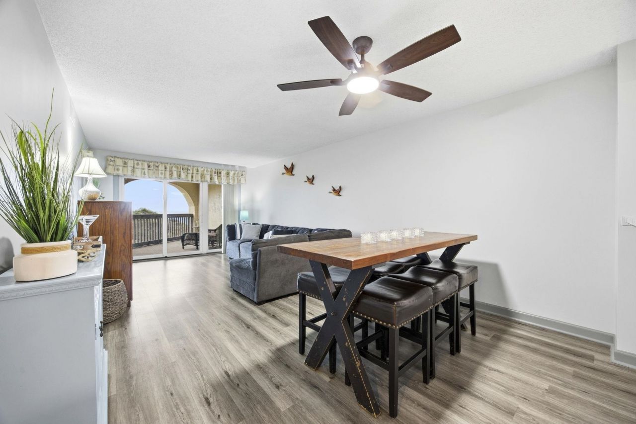 100 Lands End Blvd. Photo 17