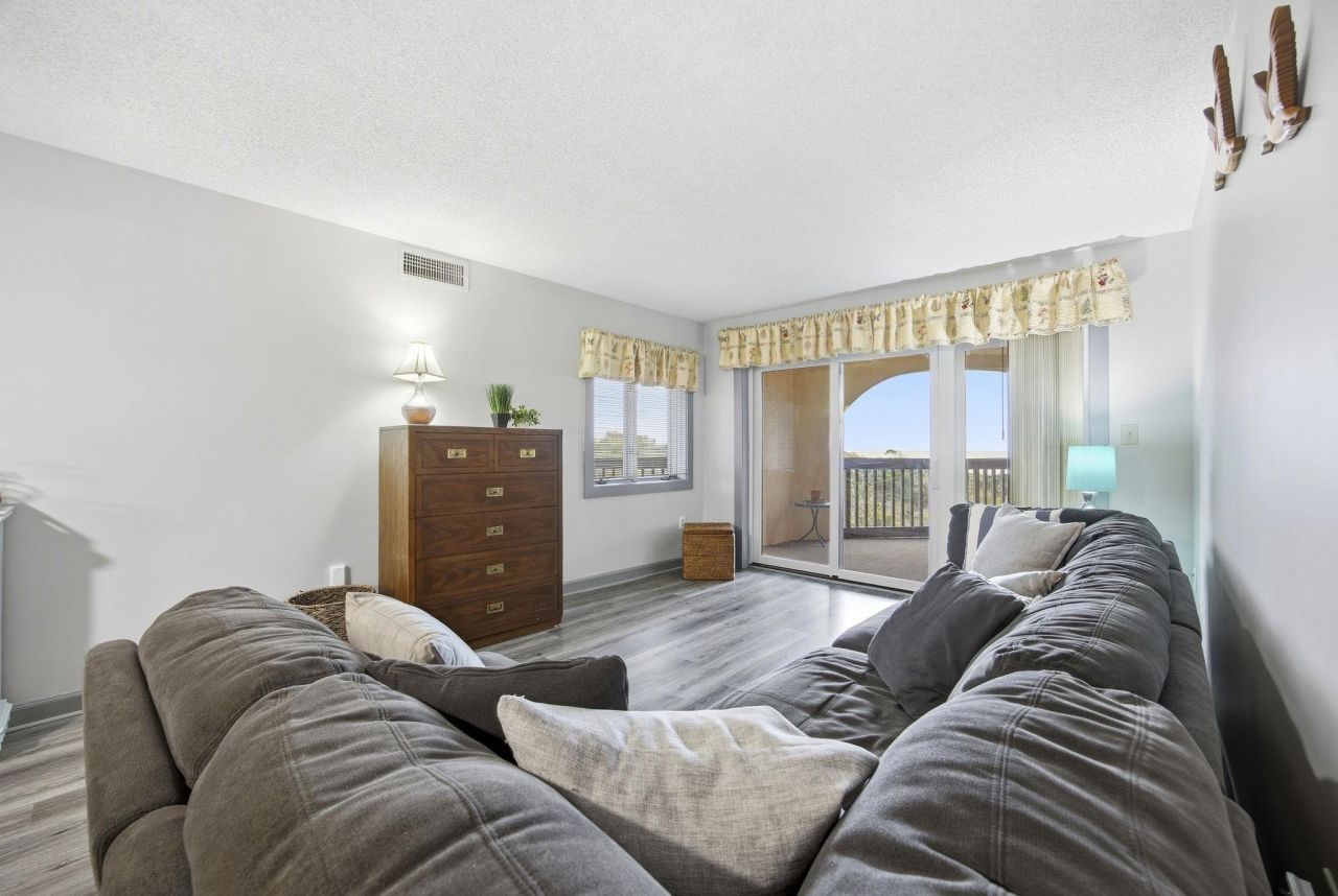 100 Lands End Blvd. Photo 19