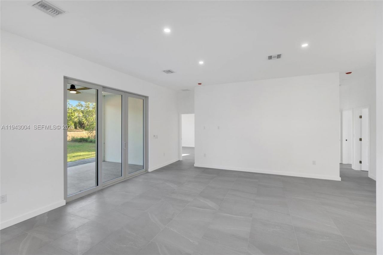 337 Jourferie Rd, Lehigh Acres, FL 33974 Photo