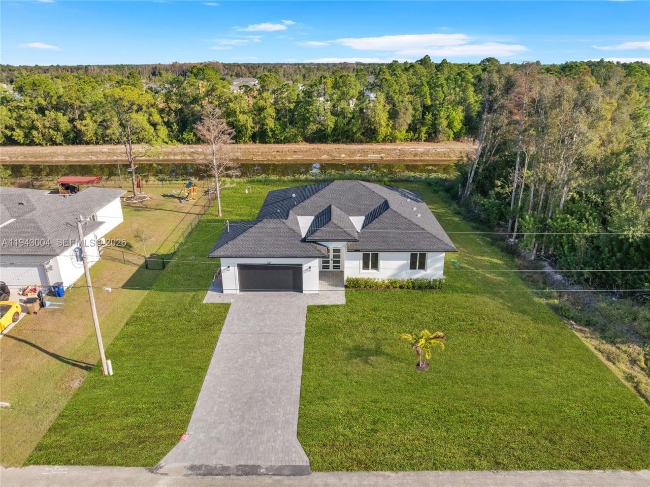 337 Jourferie Rd, Lehigh Acres, FL 33974 Photo