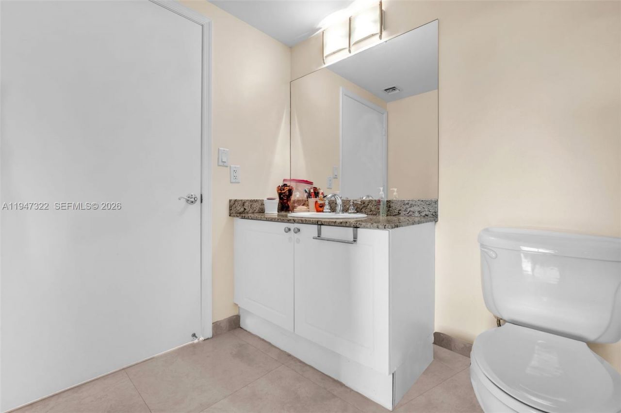 19501 W Country Club Dr, Unit 505, Aventura, FL 33180 Photo