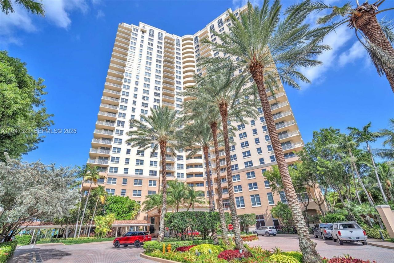 19501 W Country Club Dr, Unit 505, Aventura, FL 33180 Photo