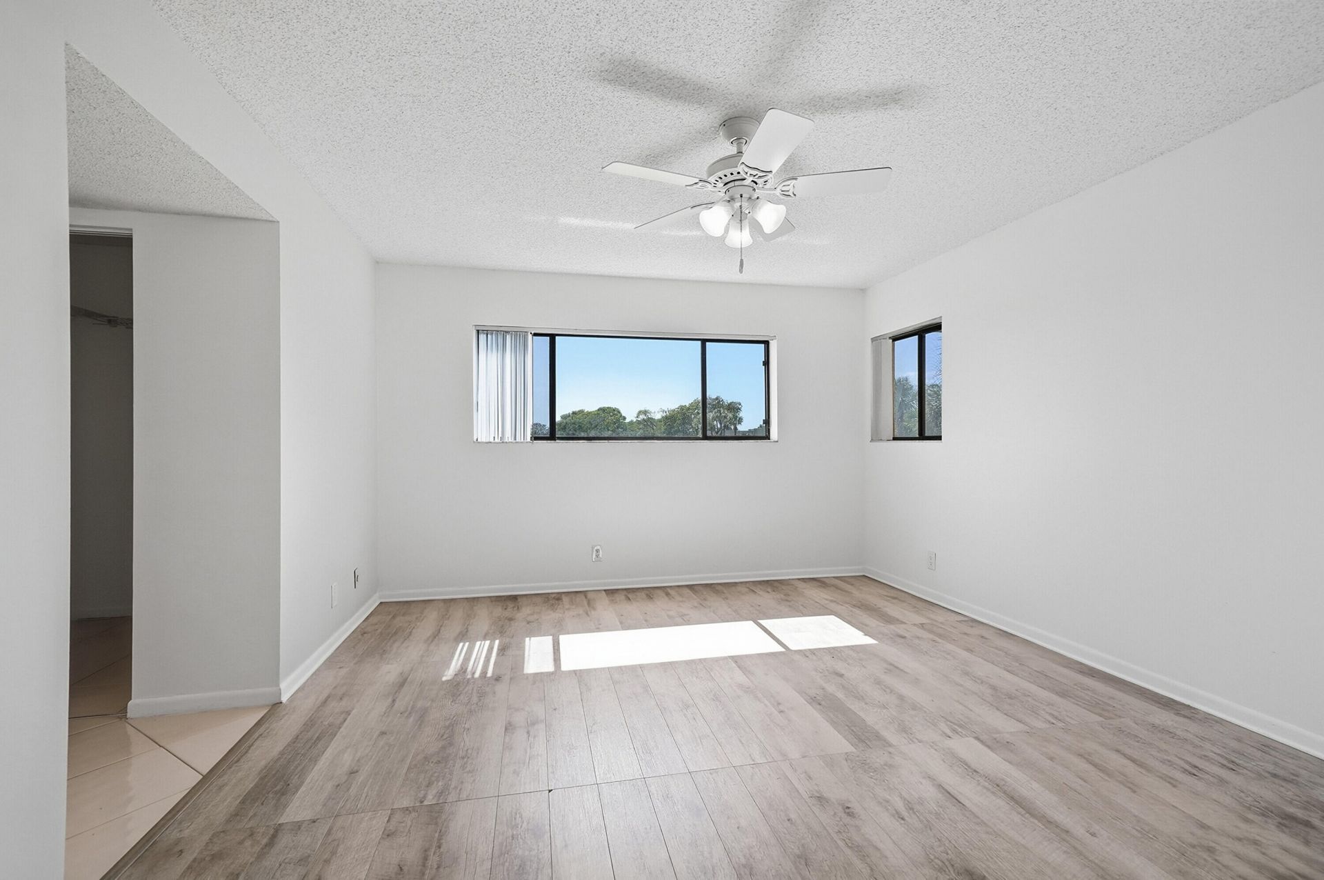 5130 Las Verdes Circle, Unit 307, Delray Beach, FL 33484 Photo