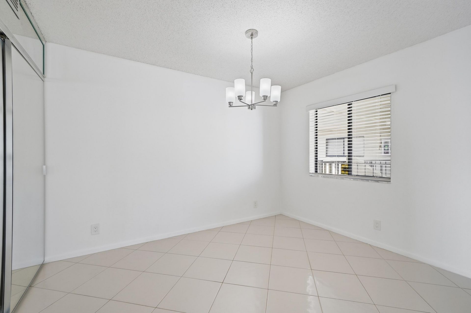 5130 Las Verdes Circle, Unit 307, Delray Beach, FL 33484 Photo