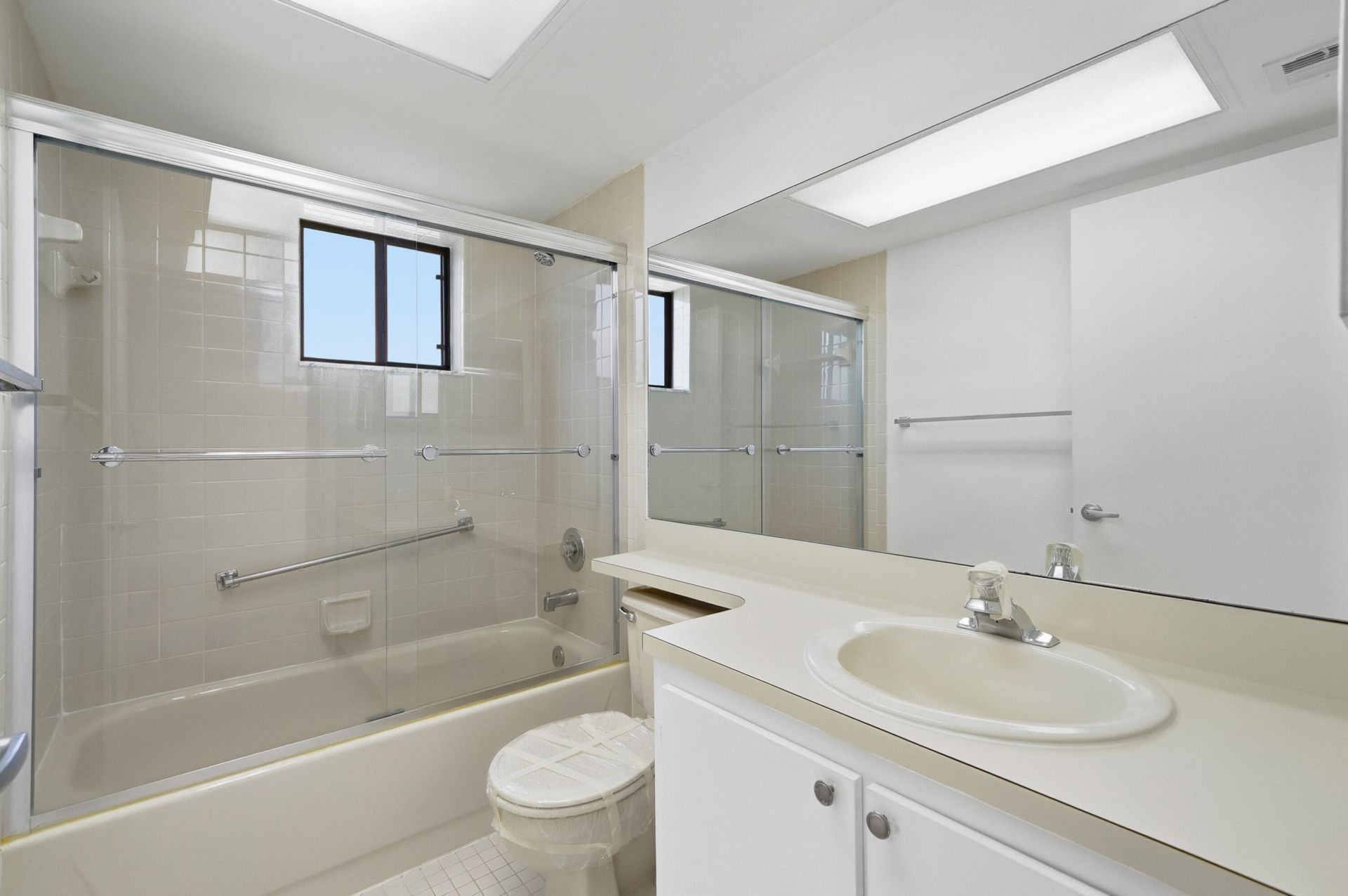 5130 Las Verdes Circle, Unit 307, Delray Beach, FL 33484 Photo