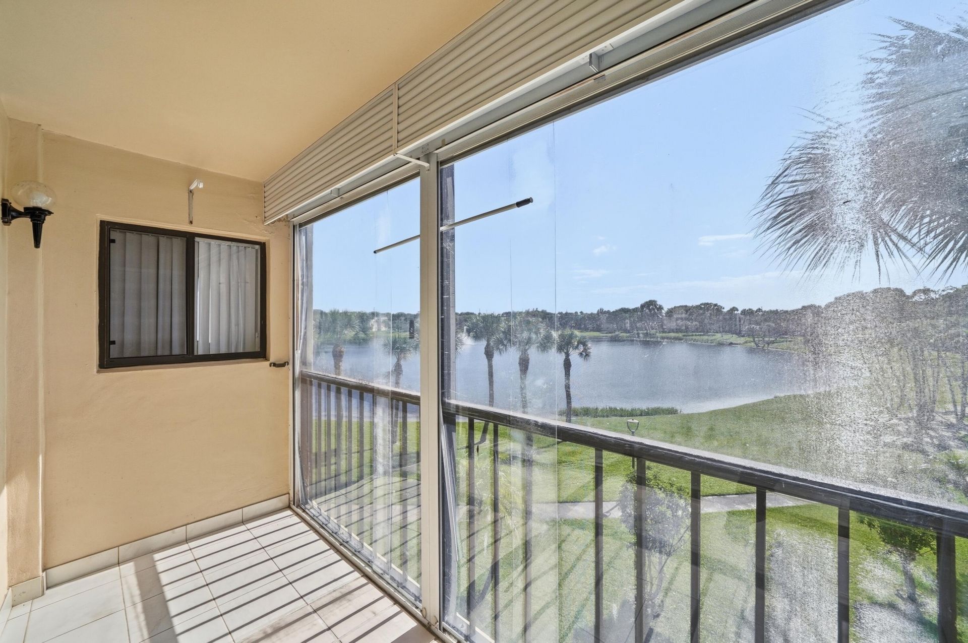 5130 Las Verdes Circle, Unit 307, Delray Beach, FL 33484 Photo