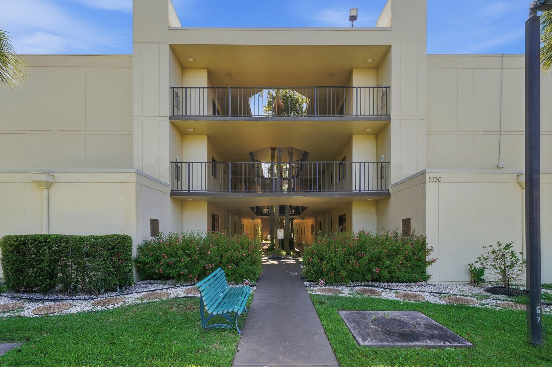 5130 Las Verdes Circle, Unit 307, Delray Beach, FL 33484 Photo