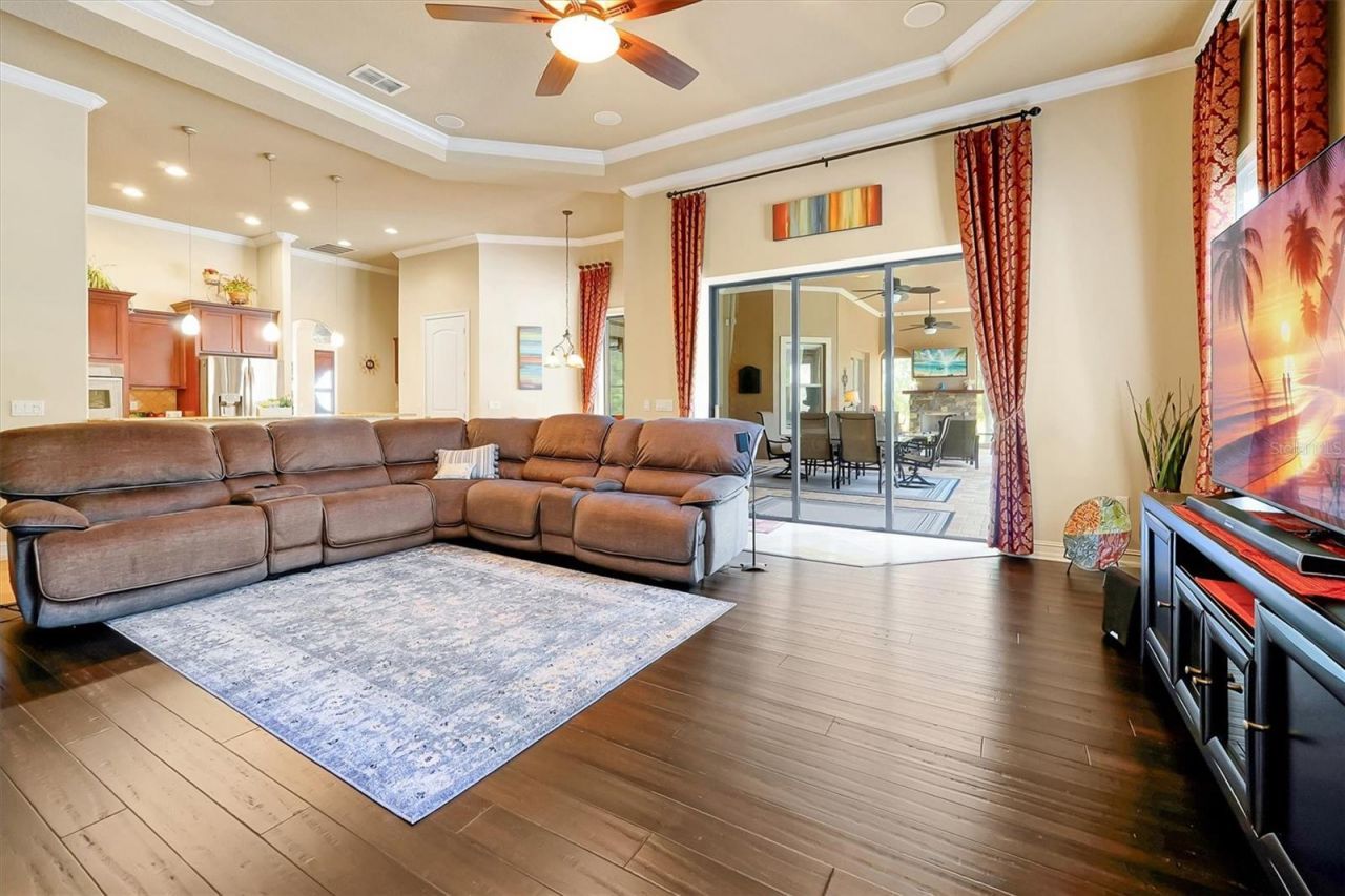 12012 Rambling Oak Boulevard, Orlando, FL 32832 Photo