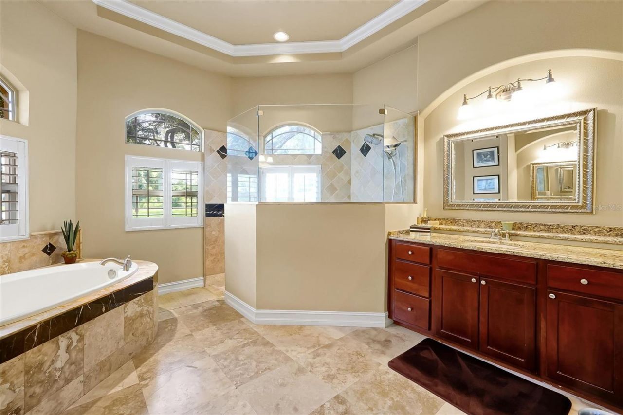 12012 Rambling Oak Boulevard, Orlando, FL 32832 Photo