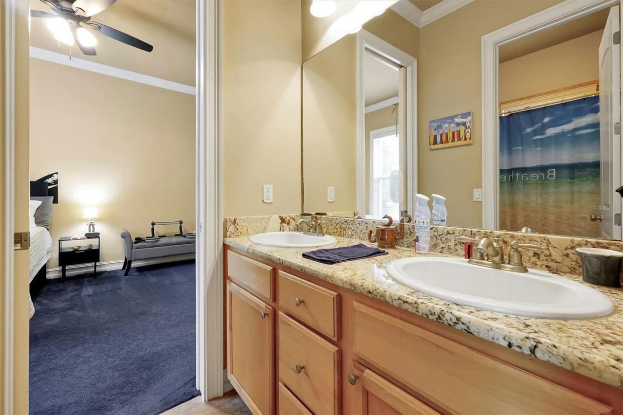 12012 Rambling Oak Boulevard, Orlando, FL 32832 Photo