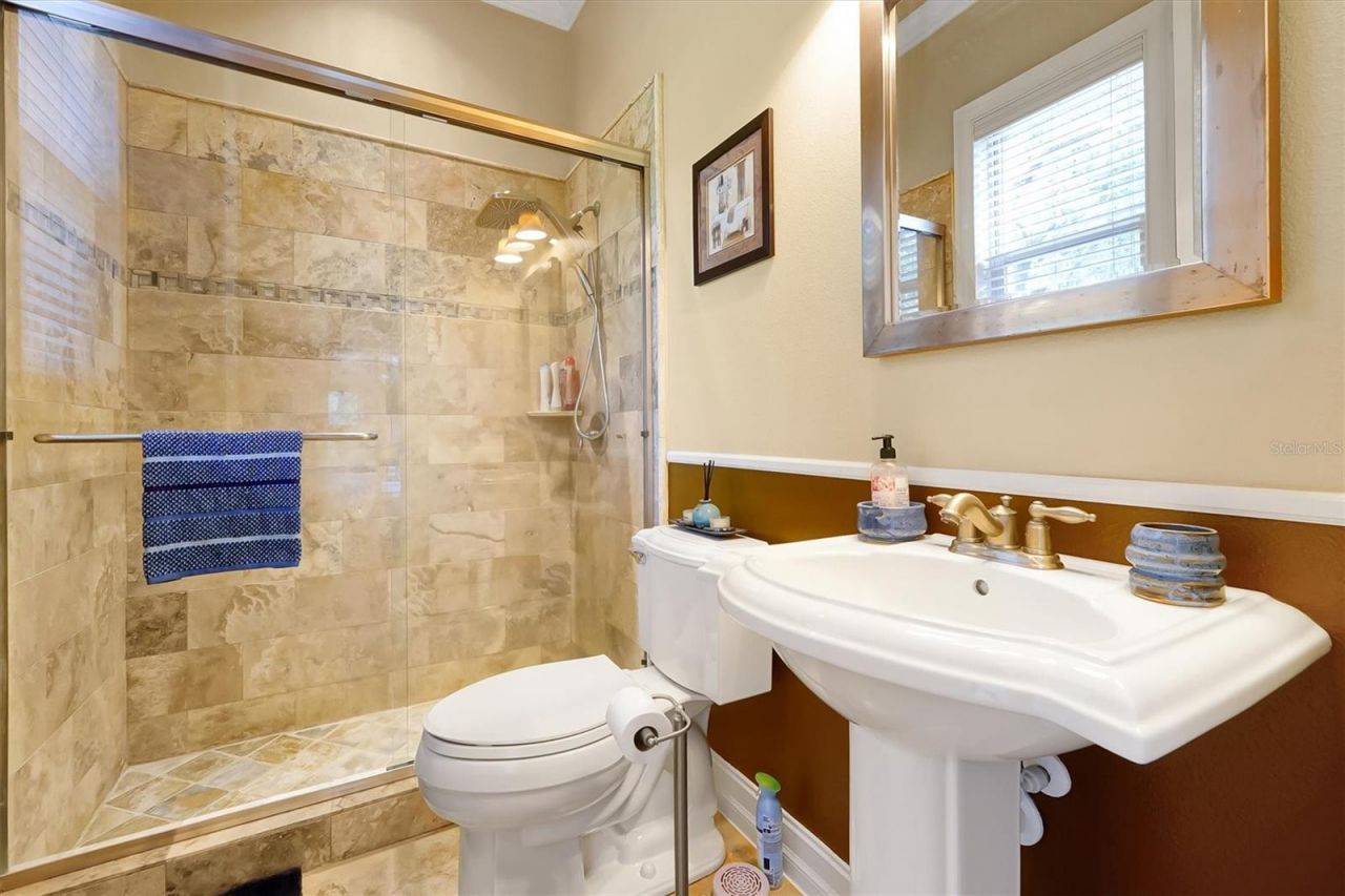 12012 Rambling Oak Boulevard, Orlando, FL 32832 Photo