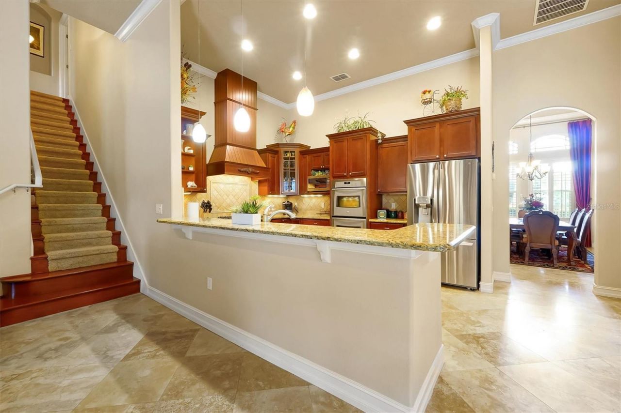 12012 Rambling Oak Boulevard, Orlando, FL 32832 Photo