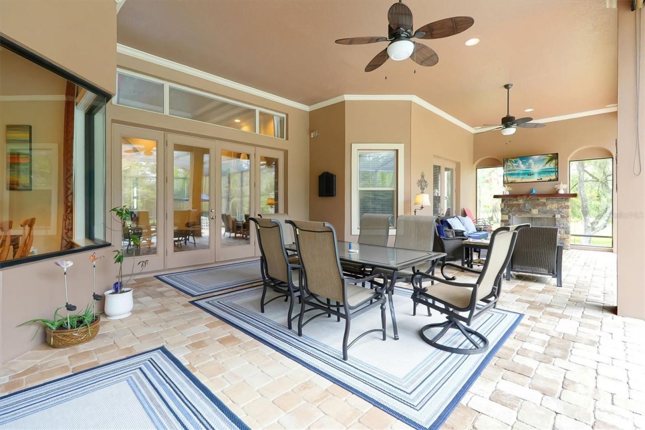 12012 Rambling Oak Boulevard, Orlando, FL 32832 Photo