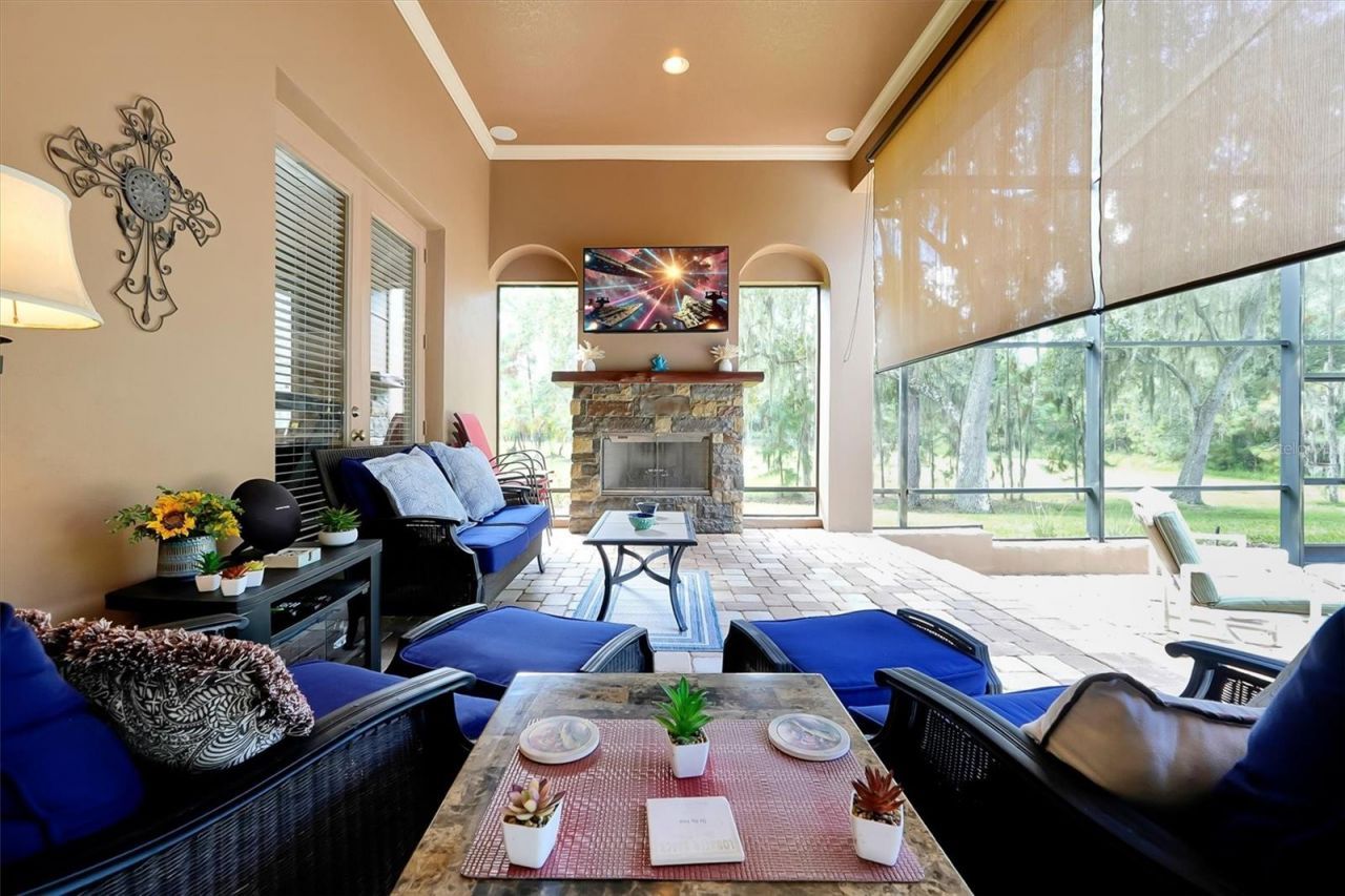 12012 Rambling Oak Boulevard, Orlando, FL 32832 Photo