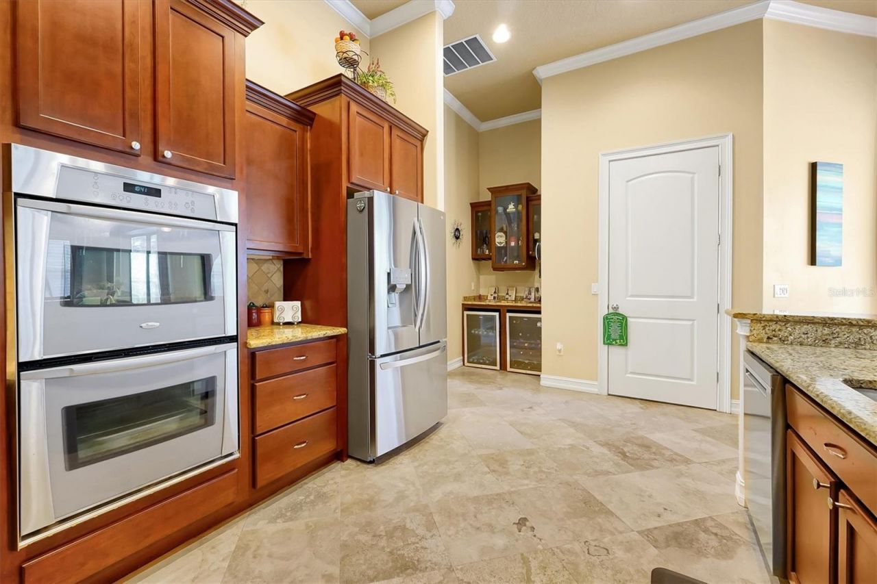 12012 Rambling Oak Boulevard, Orlando, FL 32832 Photo