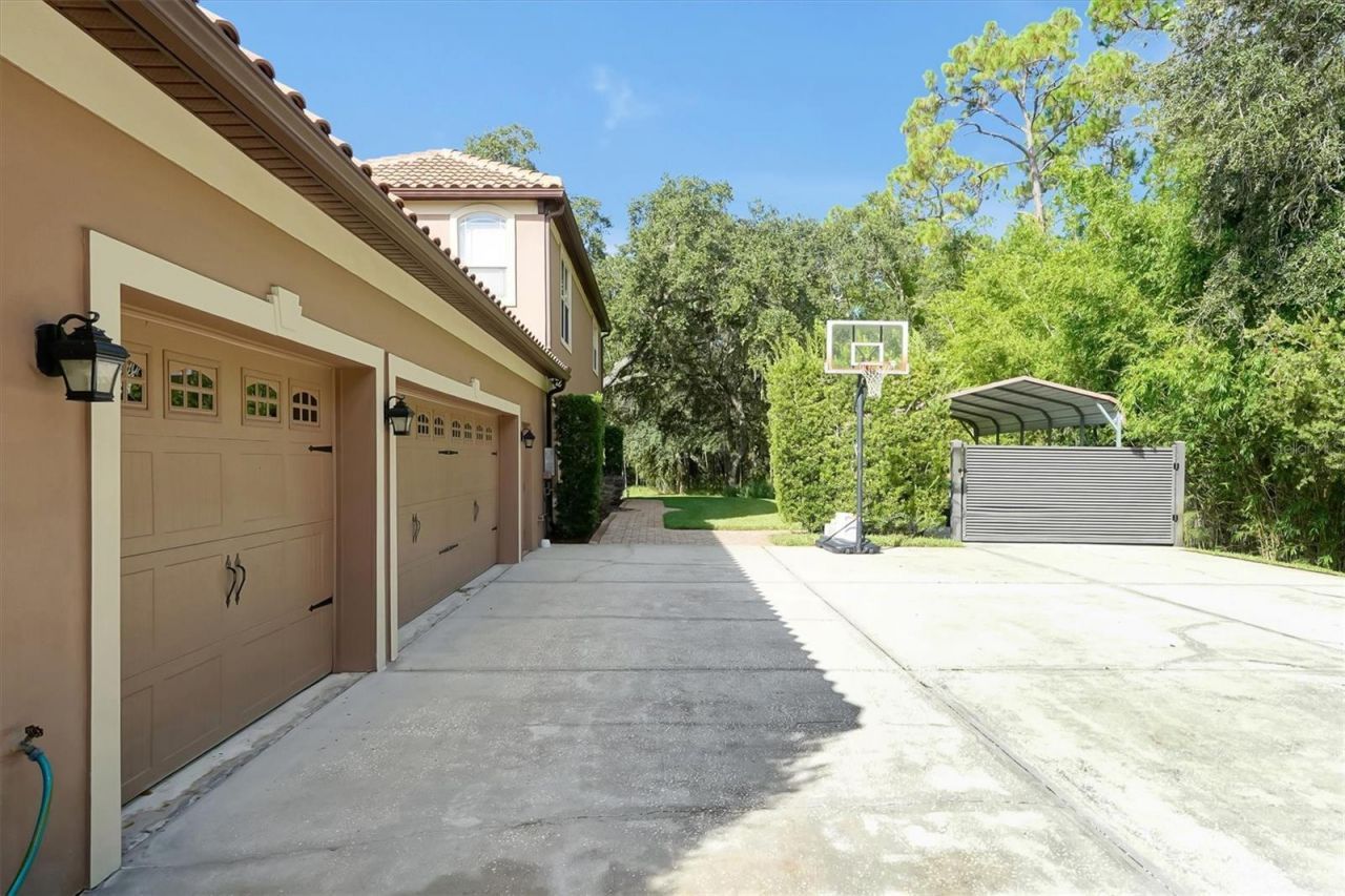 12012 Rambling Oak Boulevard, Orlando, FL 32832 Photo