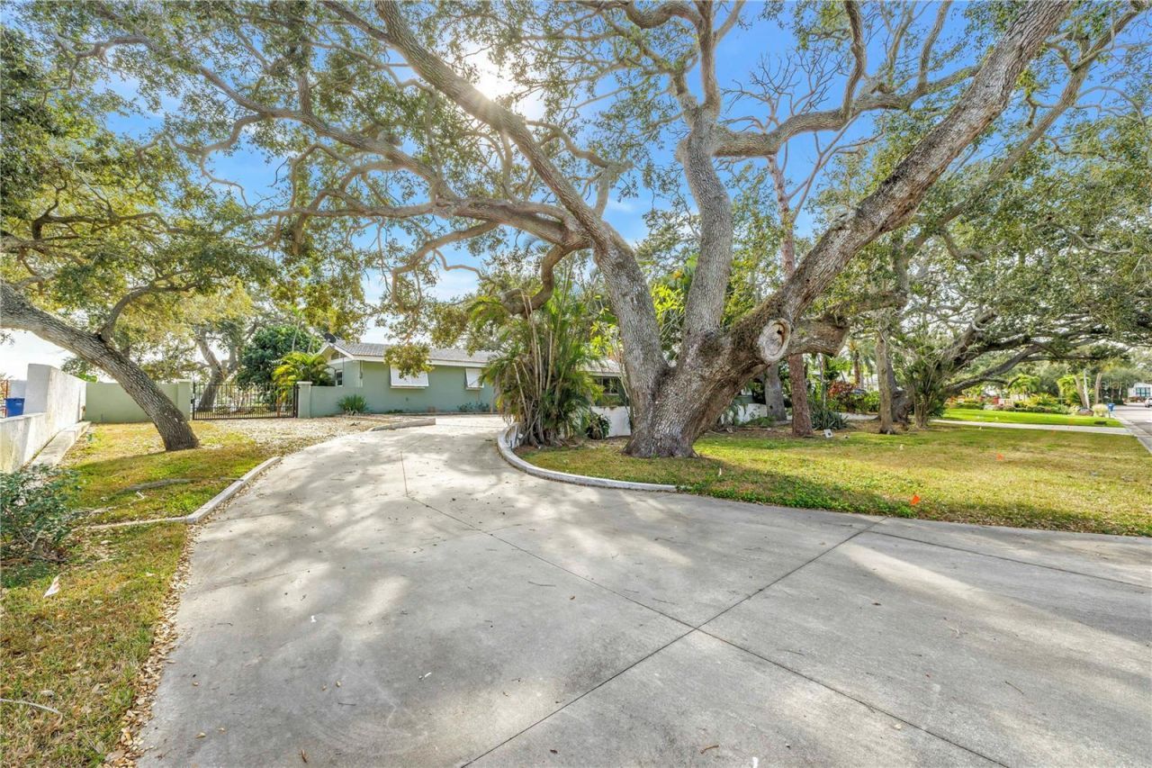 4114 42nd Avenue S, Saint Petersburg, FL 33711 Photo