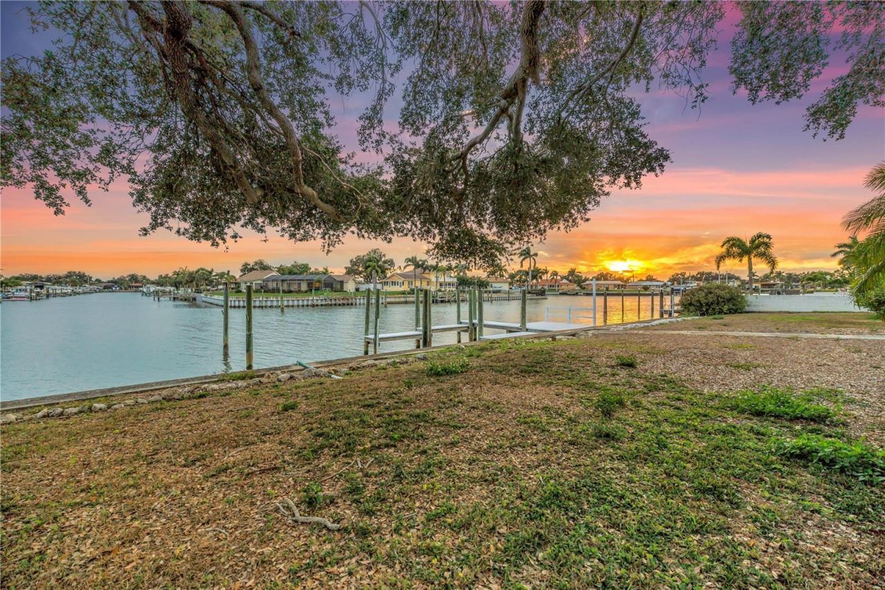 4114 42nd Avenue S, Saint Petersburg, FL 33711 Photo