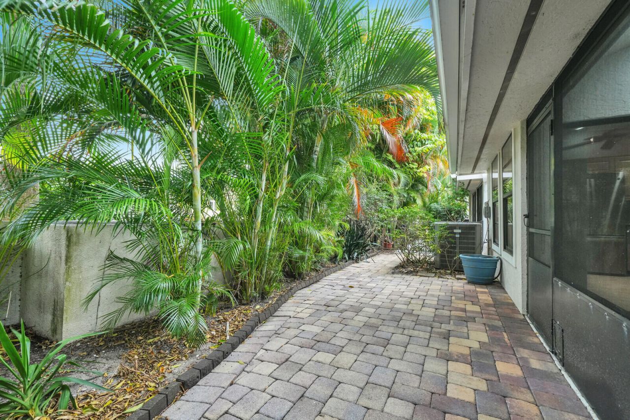 444 Coral Cove Drive, Juno Beach, FL 33408 Photo