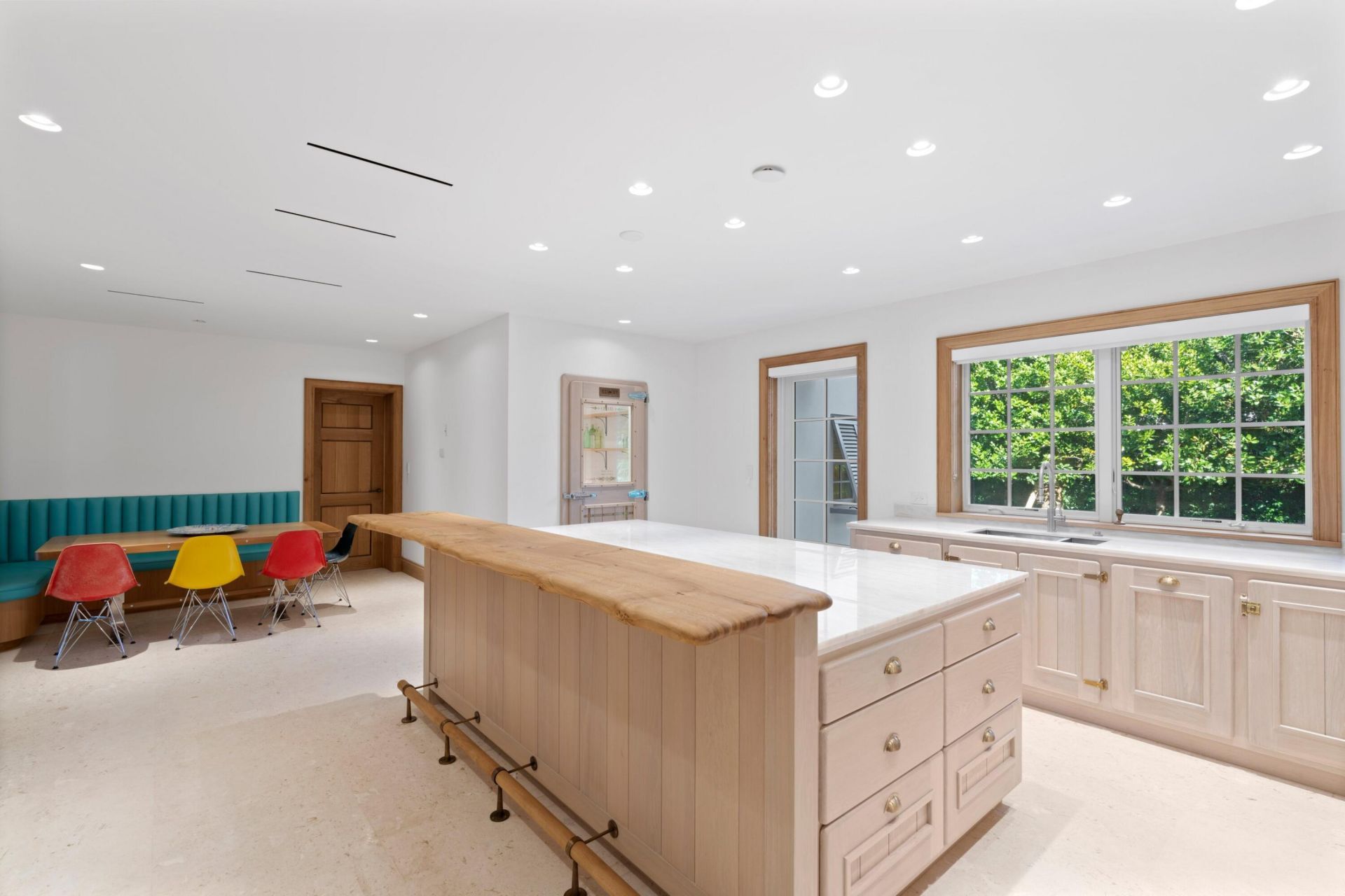 239 Emerald Lane, Palm Beach, FL 33480 Photo