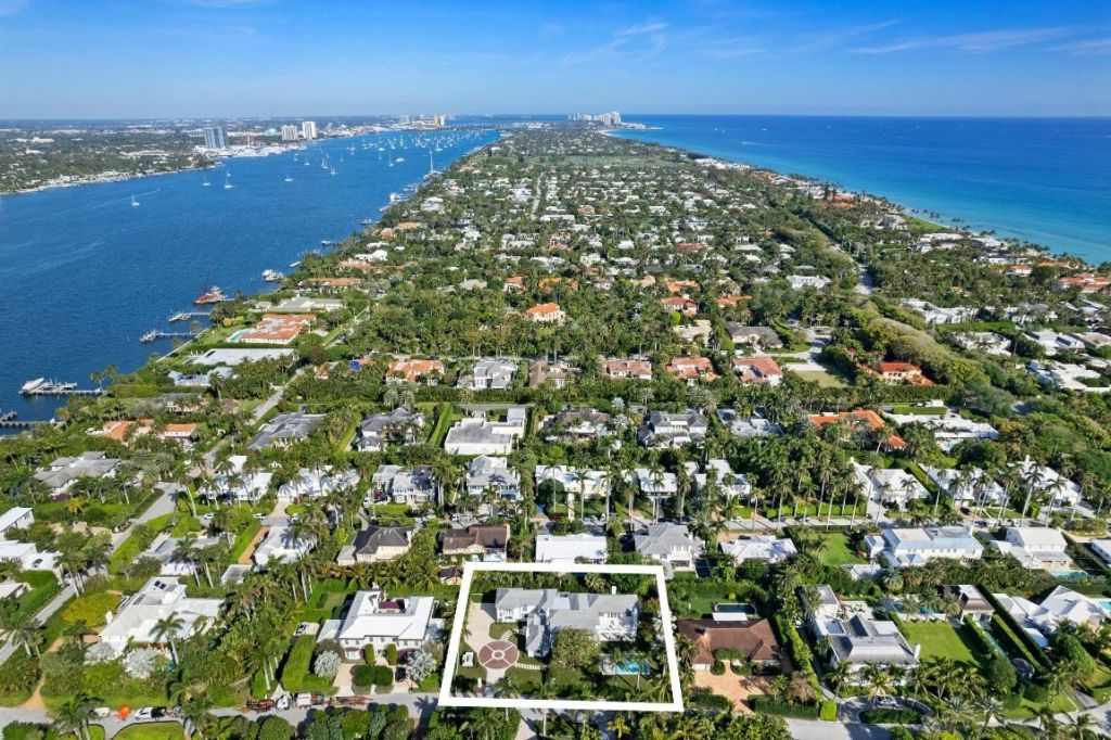 239 Emerald Lane, Palm Beach, FL 33480 Photo