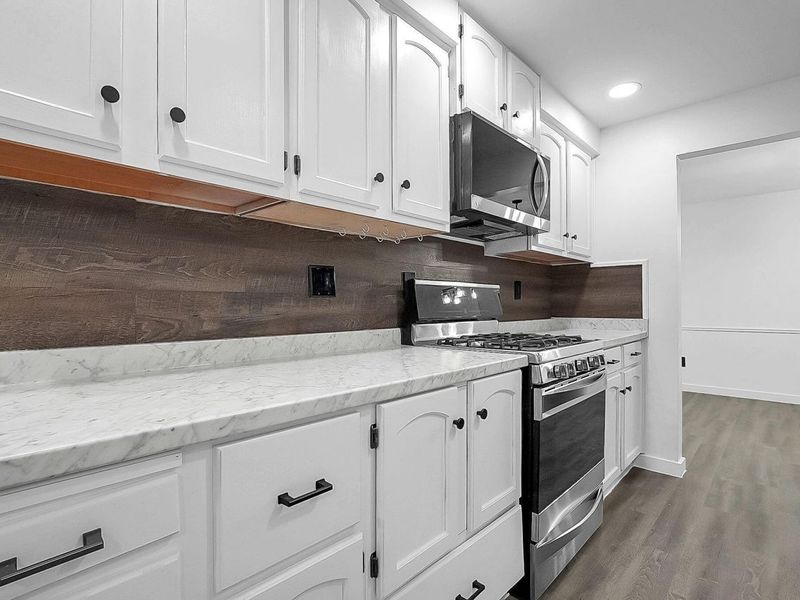 4547 Beachworth Court, Columbus, OH 43232 Photo 13