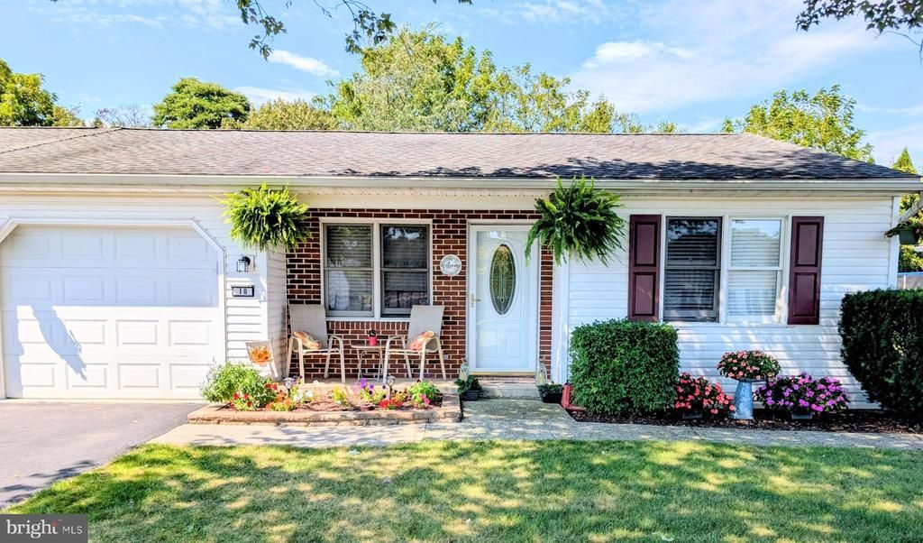 18 May Drive, Dillsburg, PA 17019 Main Photo