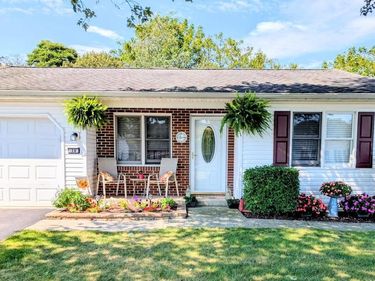 18 MAY DRIVE, DILLSBURG, PA 17019