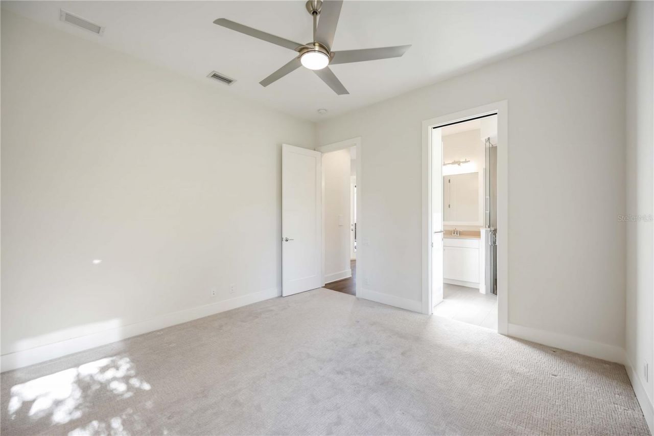 5408 Greenbrook Drive, Sarasota, FL 34238 Photo