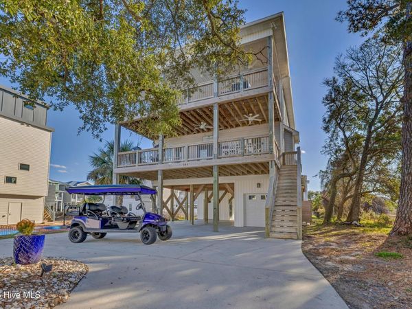 305 Columbia Avenue, Carolina Beach, NC 28428