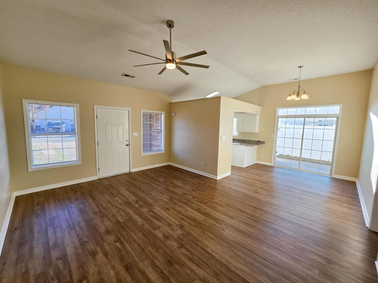 1798/1800 Barberry Dr. Photo 14