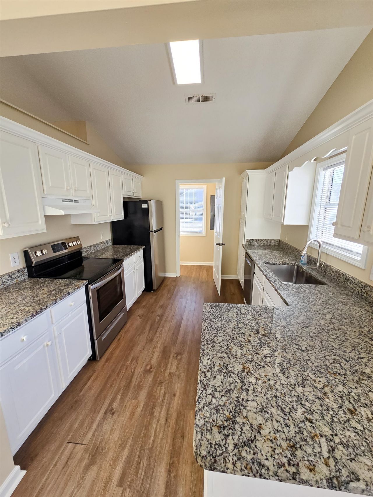 1798/1800 Barberry Dr. Photo 16