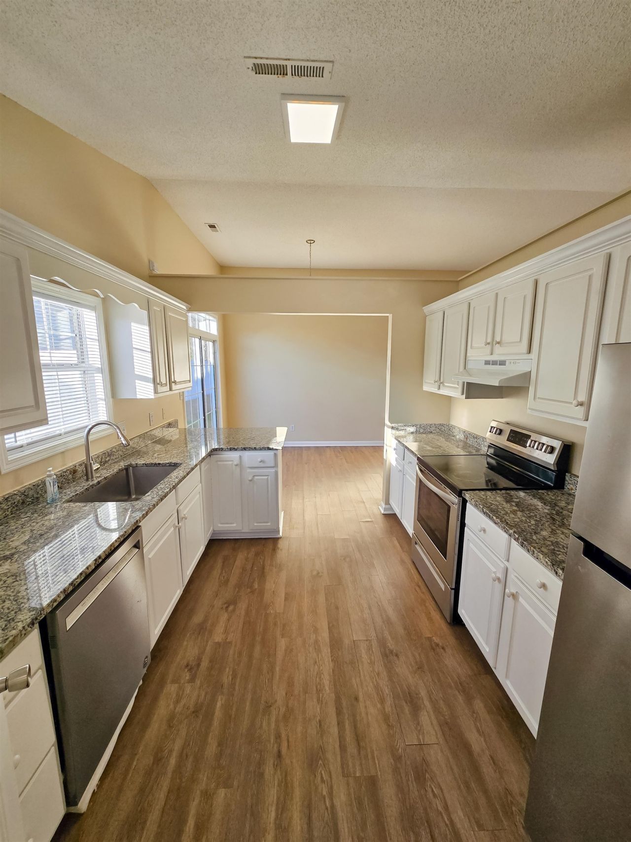 1798/1800 Barberry Dr. Photo 17