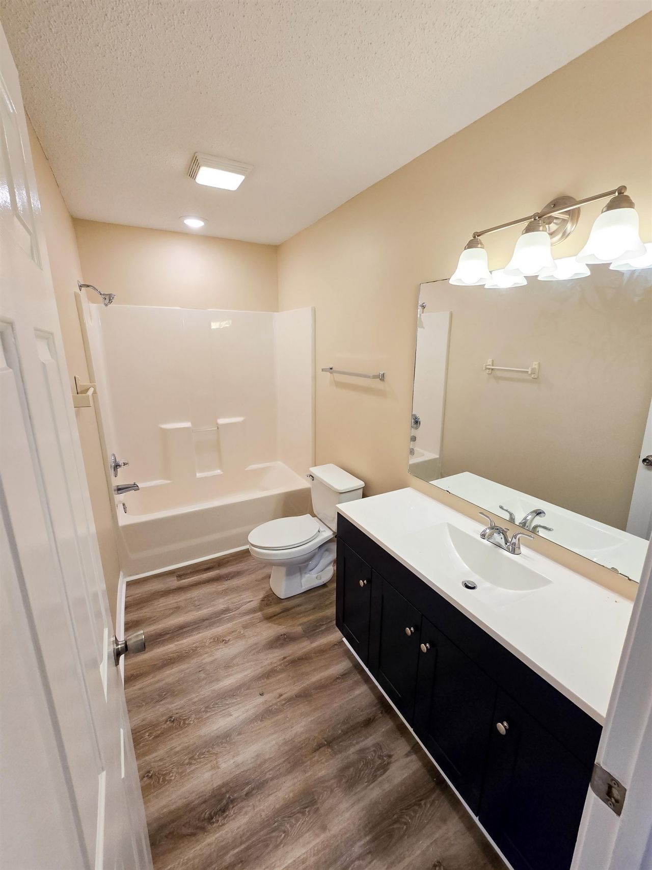 1798/1800 Barberry Dr. Photo 6