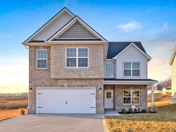 998 Vendue Ave, Clarksville, TN 37042