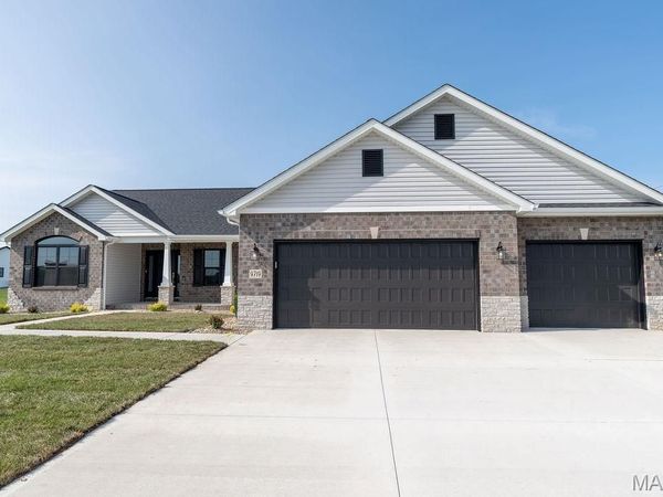9719 Iroquois Drive, Mascoutah, IL 62258