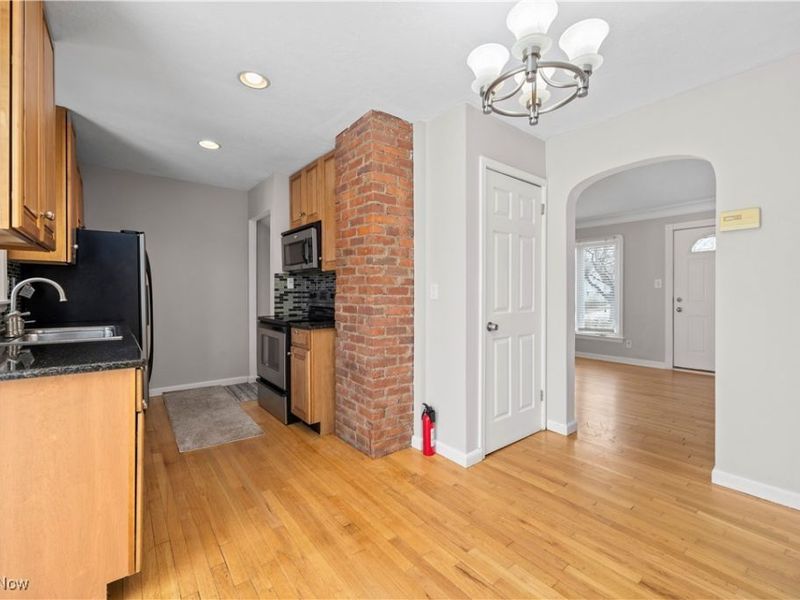 6954 Orchard Boulevard, Parma Heights, OH 44130 Photo 5