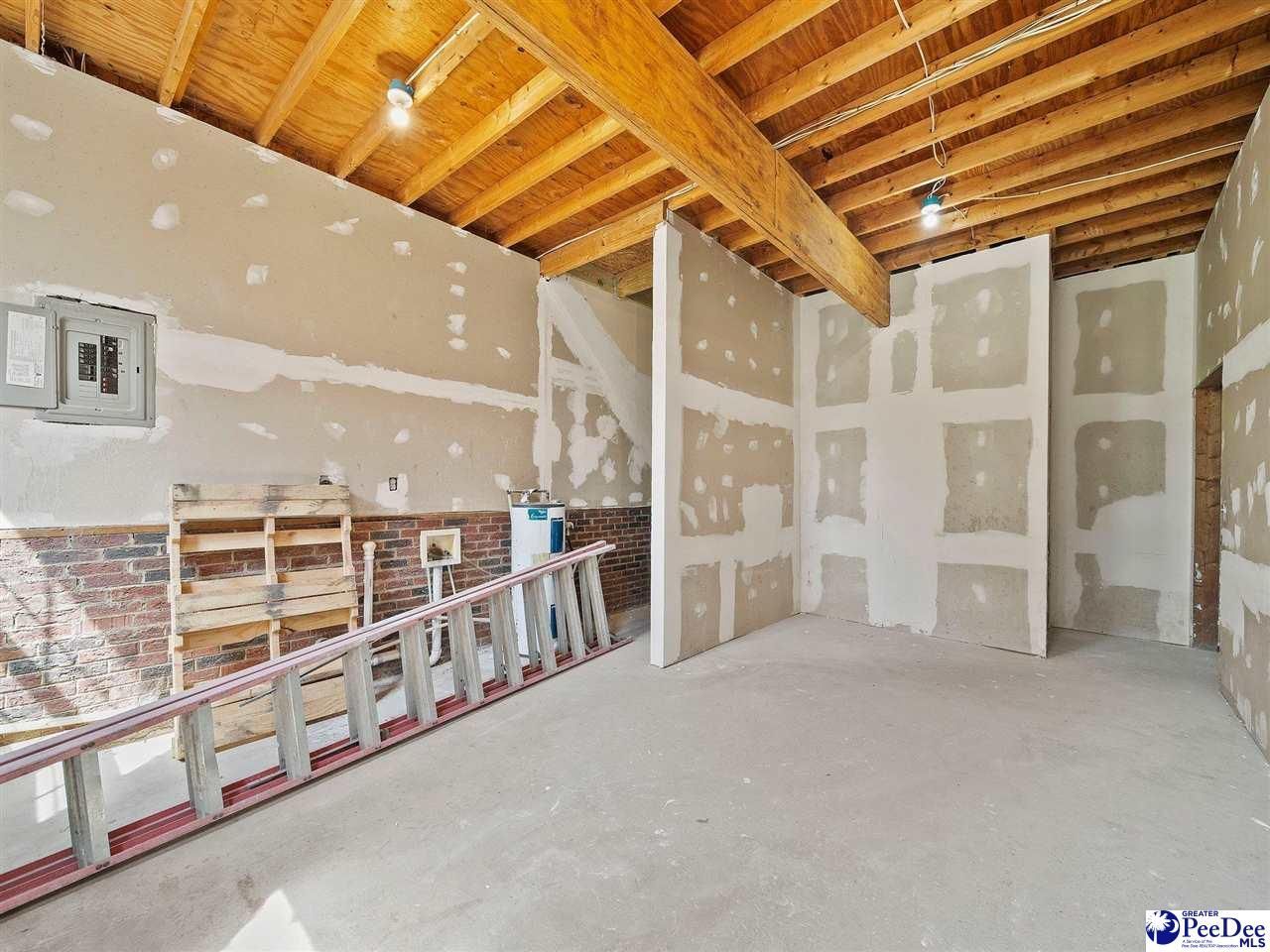 308 E Miller Photo 30