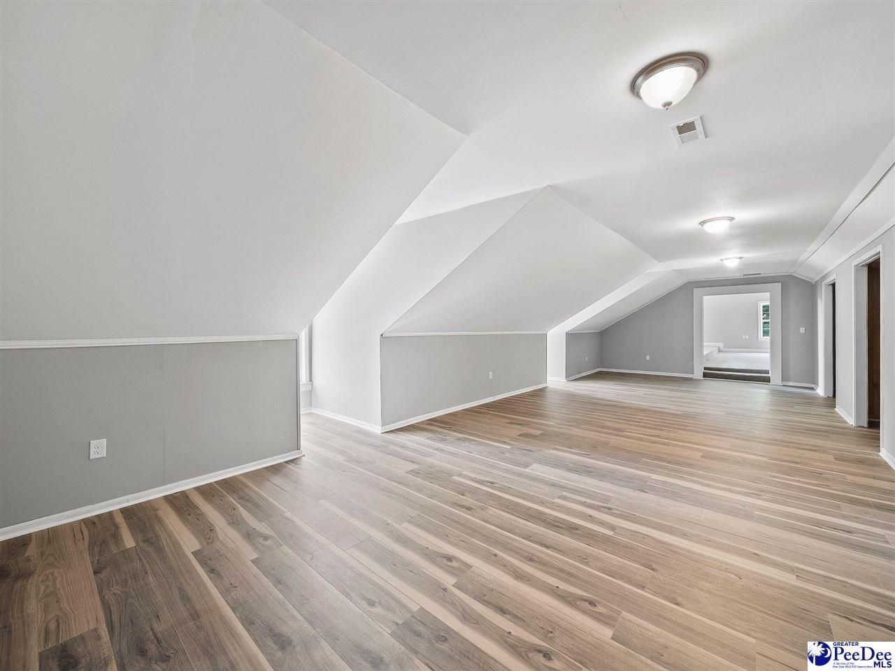 308 E Miller Photo 35