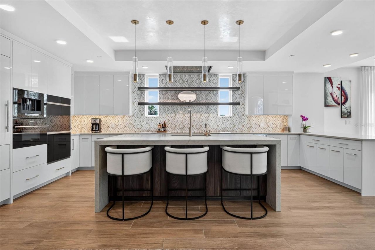 19816 Gulf Boulevard, Unit 501, Indian Shores, FL 33785 Photo